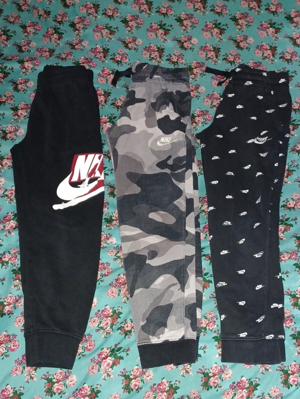 Bundle Of 3 Nike Joggers Sweatpants For Boys Size Small 8 -10 Years